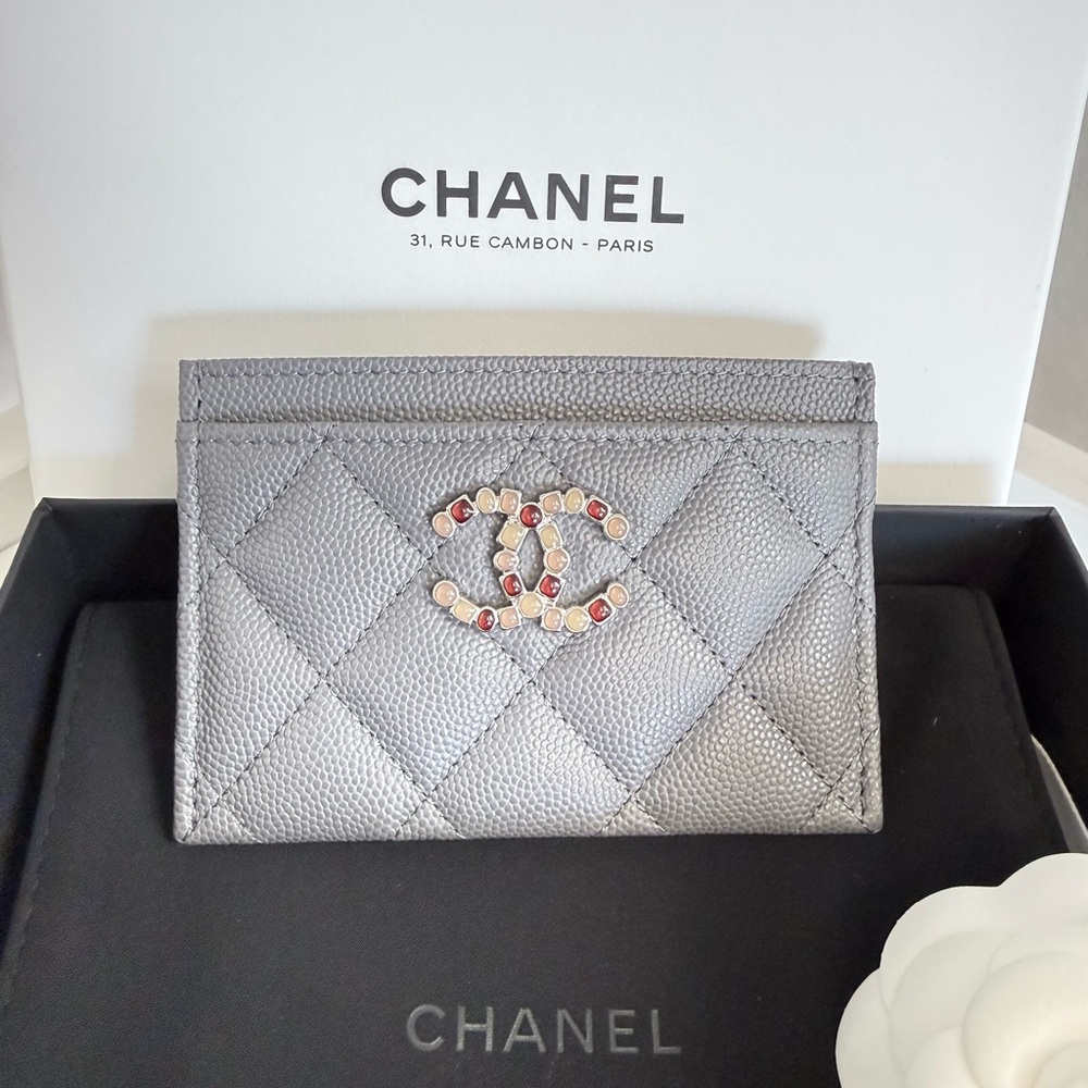 Chanel quilted CC card holder Limited Edition